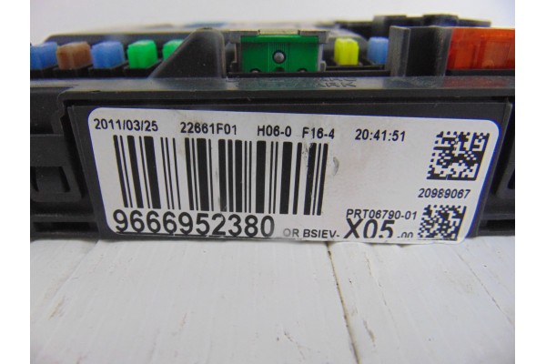 9666952380 CAJA RELES / FUSIBLES PEUGEOT 207 SW
