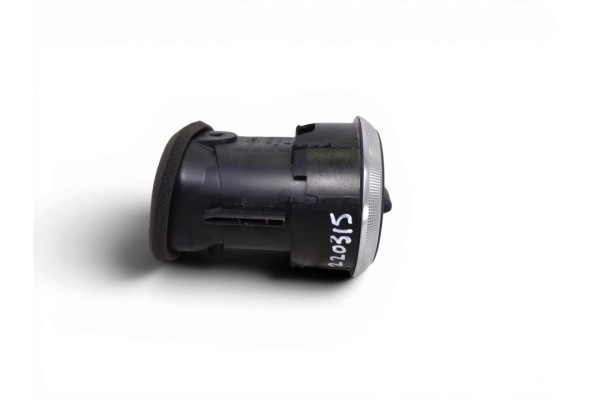 Rejilla aireadora, Audi A3 Sportback (8PA) 1.4 TFSI Ambiente 2010, 8P0820901