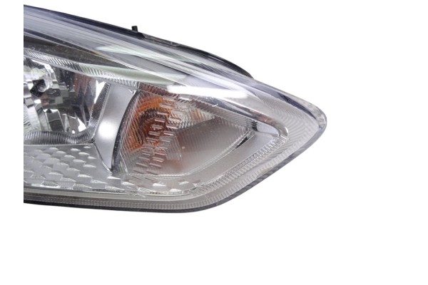 Faro derecho, Ford Focus Sportbreak (Cew) Trend 2021, F1EB13W029AE usado 5