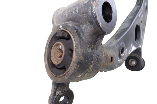 Brazo suspension inferior delantero izquierdo, Mazda Cx-5 (Ke) Luxury 4WD 2013 usado 5