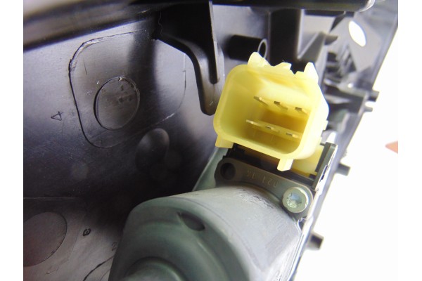 ELEVALUNAS DELANTERO DERECHO FORD FIESTA (CNN)