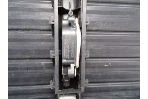Calandra delantera de radiador, Ford Focus Sportbreak (Cew) Trend 2021, BM518475CG usado 5