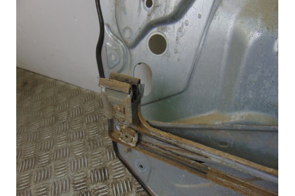 Elevalunas delantero derecho, Ford Focus Berlina (Cap) Trend 2005 usado 6