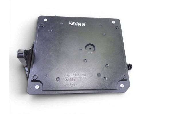 Caja reles / fusibles, Renault Megane Iii Berlina 5P Business 2014, 284B17156R usado 5