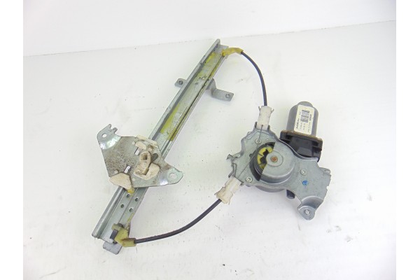 Elevalunas trasero derecho, Nissan Almera Tino (V10M) Acenta 2004