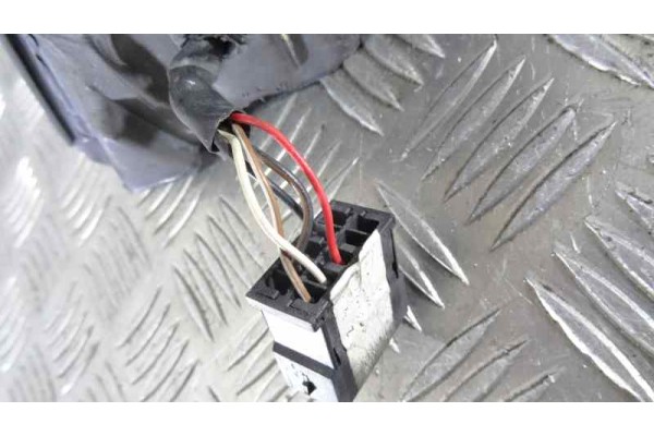 Retrovisor derecho, Audi A4 Berlina (B5) 1.9 Tdi 1997