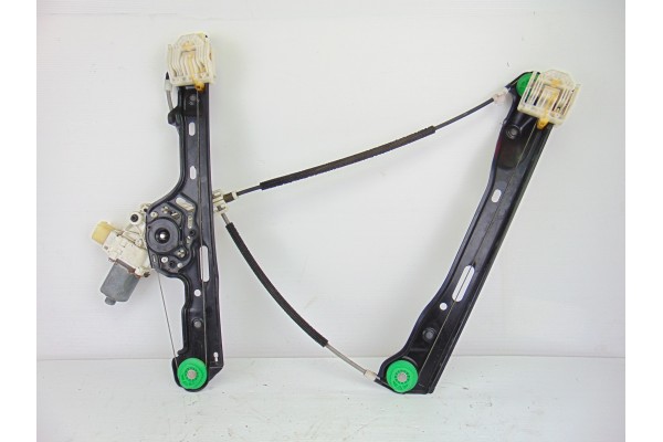 Elevalunas delantero izquierdo, BMW Serie 1 Berlina (E81/E87) 123d 2009 usado 6