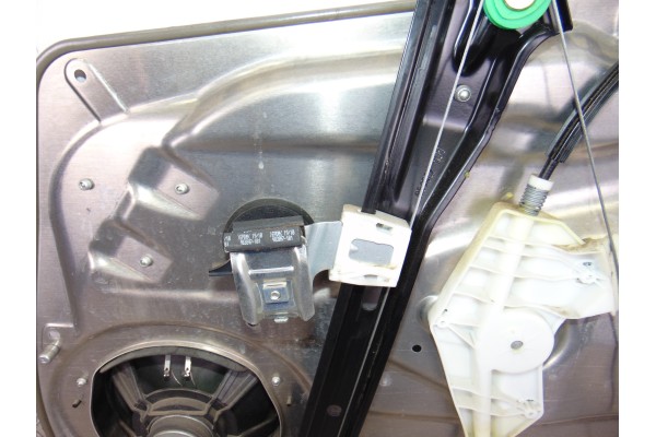 A2048200142 ELEVALUNAS DELANTERO IZQUIERDO MERCEDES-BENZ CLASE E (BM 212) LIM.