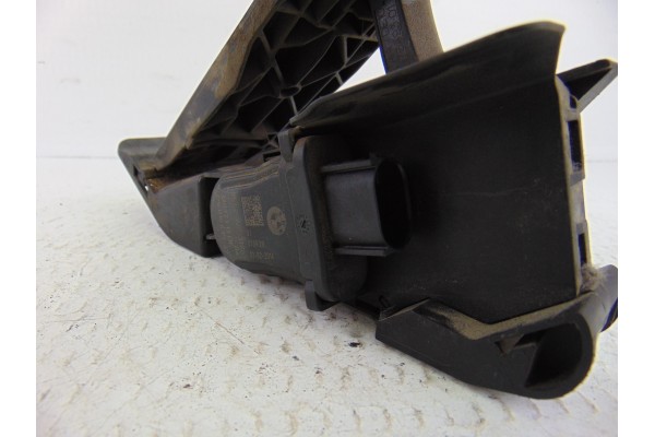 Potenciometro pedal, BMW Serie 3 Touring (F31) 318d 2014, 6853176 usado 6