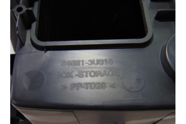 Apoyabrazos central, Kia Sportage (Sl) Concept 4x2 2010, 84681-3U010