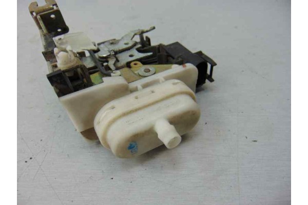 Cerradura puerta delantera derecha, Audi A3 (8L) 1.6 Ambiente 2002, 8L1837016C