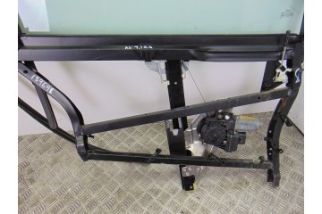 Elevalunas trasero izquierdo, Audi A6 Berlina (4B2) 2.8 Quattro 2000, 4B0839397B