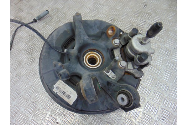 Mangueta trasera izquierda, BMW Serie 1 Berlina (E81/E87) 118d 2010 usado 6