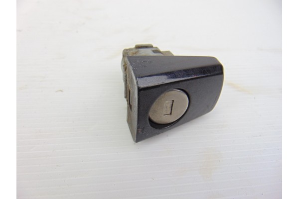 Antirrobo / llave contacto, Opel Insignia Berlina Cosmo 2010 usado 6