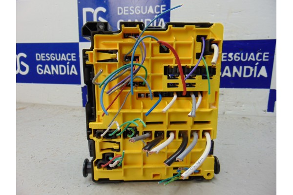 Caja reles / fusibles, Citroen C4 Cactus Feel 2014, 9804848480 usado 6