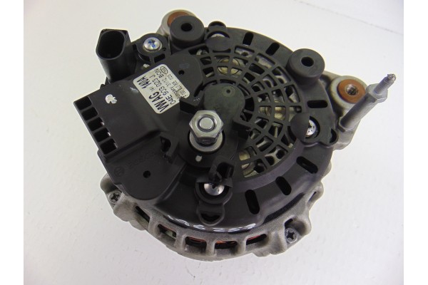 Alternador, 04E903023J