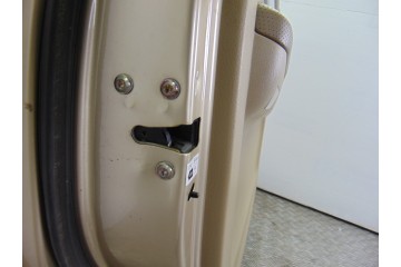 Puerta trasera izquierda, Ssangyong Rodius Xdi Limited AWD 2006, DORADA