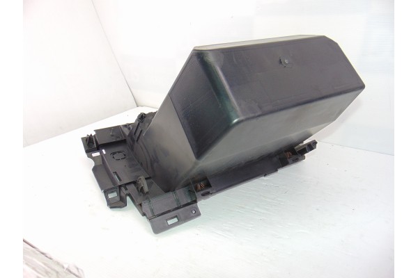 Guantera, Ford C-max (CB3)(2007) Ambiente 2009, 2S61A06157AA