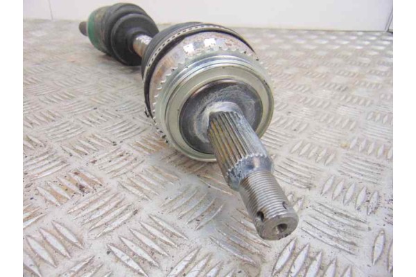Transmision delantera izquierda, Mitsubishi Montero (V60/V70) 3.2 DI-D Avance (5-ptas.) 2000