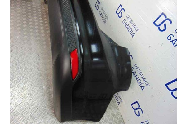 Paragolpes trasero