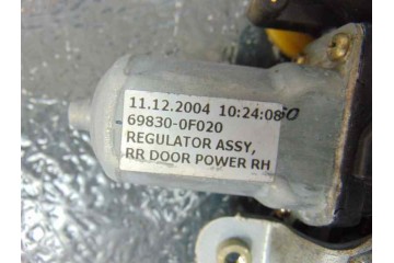 Elevalunas trasero derecho, Toyota Corolla Verso (R1) 2.0 D-4D Sol 2004, 69830-0F020