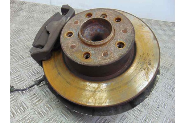 Mangueta delantera derecha, BMW Serie 1 Berlina (E81/E87) 118d 2007, 6764444 usado 6