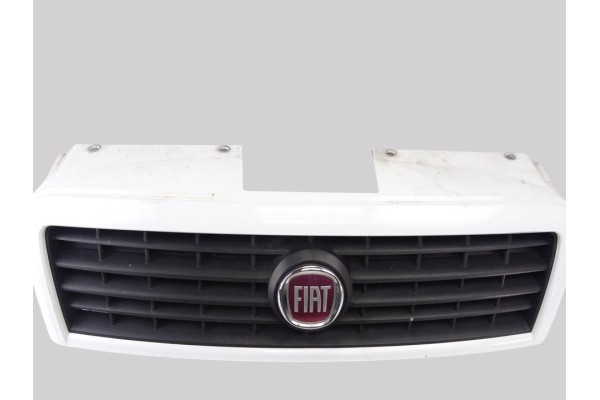 Rejilla delantera, Fiat I Doblò Cargo 1.3 JTD SX Furgón 2007, 735395576