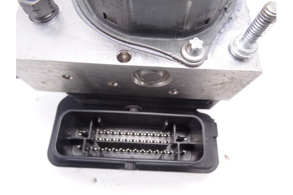 476605492R ABS RENAULT CLIO IV Dynamique 2014 476605492R 208474 RENAULT - 3