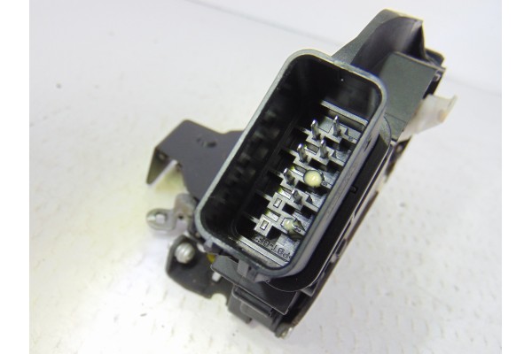 Cerradura puerta trasera derecha, Volvo V50 Familiar D4 Kinetic 2011, 30799316