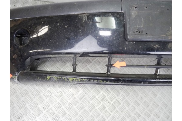 Paragolpes delantero, BMW Serie 3 Berlina (E46) 320d 2002 usado 6