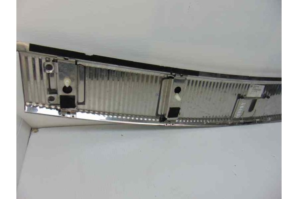 Molduras traseras, Volkswagen Touareg (7LA) TDI V6 2004, 7L6863459B usado 6