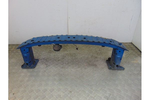 Refuerzo paragolpes delantero, Ford Focus Berlina (Cap) Trend 2005 usado 6