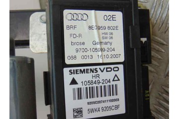 Elevalunas trasero derecho, Audi A4 Avant (8E) 2.7 Tdi (Dpf) 2008