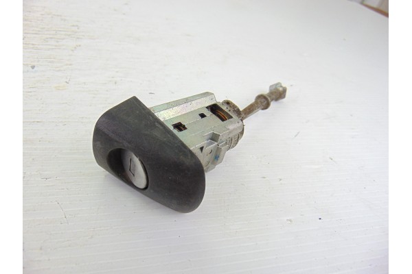 Antirrobo / llave contacto, Citroen C3 Picasso Exclusive 2013 usado 7