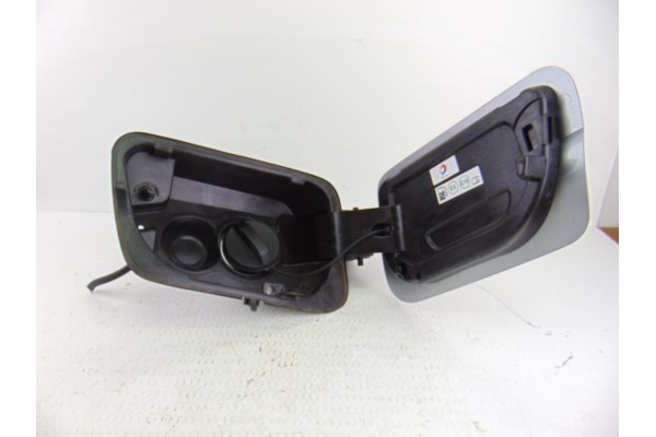 Tapa exterior combustible, Peugeot 5008 Active 2017, 981244108A