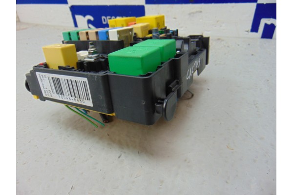 Caja reles / fusibles, Citroen C4 Cactus Feel 2014, 9804848480 usado 7