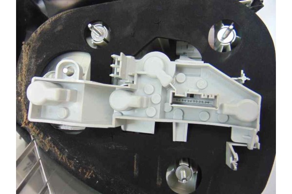 Piloto trasero derecho, BMW Serie 1 Berlina (E81/E87) 118d 2008, 89503973 usado 7