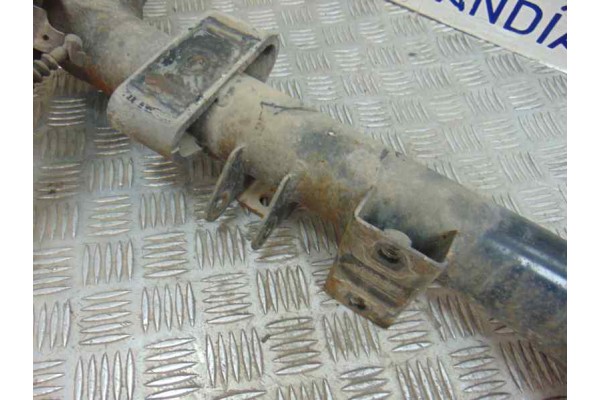 Puente trasero, Volkswagen Caddy (2K)(02.2004) Life 2005, 2K0500051AB