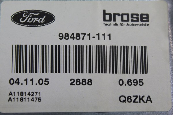 Elevalunas trasero derecho, Ford Focus Berlina (Cap) Trend 2005 usado 7