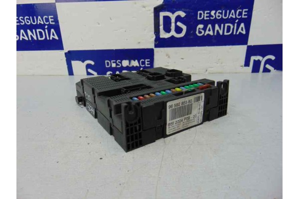 Caja reles / fusibles, Peugeot 207 X-Line 2006, 9659285580