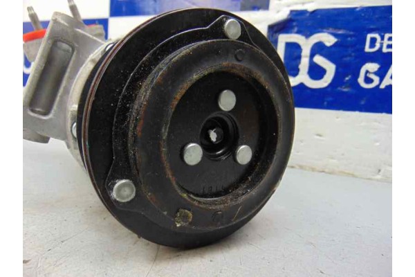 Compresor aire acondicionado, DV61-19D629-F2A usado 7