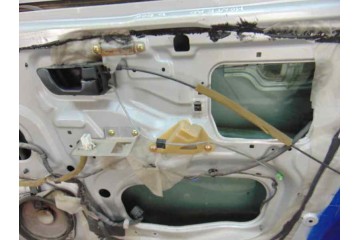Puerta delantera derecha, Mitsubishi Montero (V60/V70) 3.2 DI-D Avance (5-ptas.) 2000
