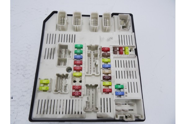 284B65125R CAJA RELES / FUSIBLES RENAULT MEGANE III BERLINA 5P Business 2014 284B65125R 210456 RENAULT - 1