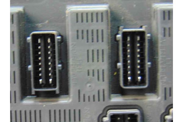 Caja reles / fusibles, Peugeot 207 X-Line 2006, 9659285580