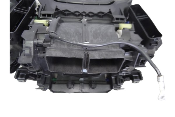 Calefaccion entera normal, BMW Serie 7 (F01/F02) 740d xDrive 2011, 9197019 usado 8