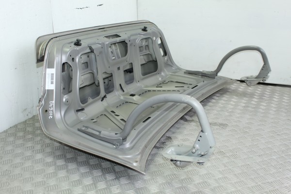 Tapa maletero, BMW Serie 7 (F01/F02) 740d xDrive 2011 usado 8