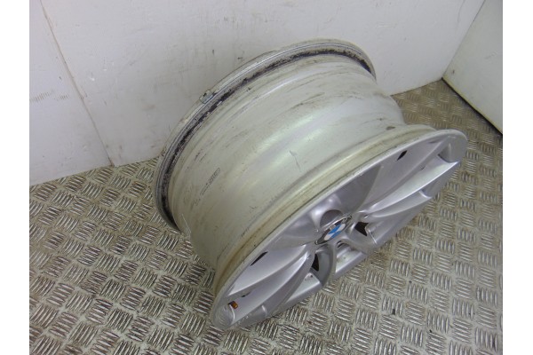 Llanta, BMW Serie 3 Touring (F31) 318d 2014 usado 8