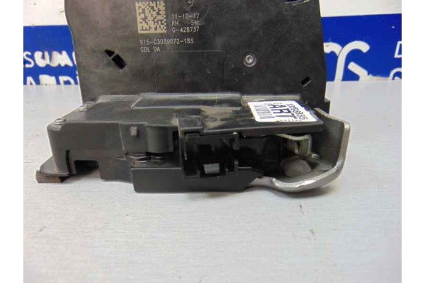 Cerradura puerta trasera derecha, Opel Astra K Berlina 5P Dynamic 2018 usado 9