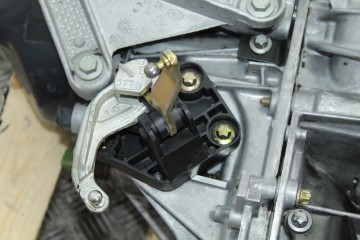 Caja cambios, Nissan Almera (N16/E) Tekna 2005, JR5106