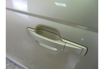 Puerta trasera izquierda, Ssangyong Rodius Xdi Limited AWD 2006, DORADA